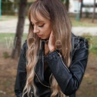 Дълга руса перука на вълни с бретон Флор, снимка 5 - Аксесоари за коса - 30608474
