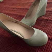 Обувки платформа, снимка 1 - Дамски обувки на ток - 43330445