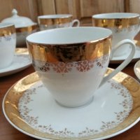 Порцелан чаши за чай Чехословакия с позлата, снимка 1 - Антикварни и старинни предмети - 35088758