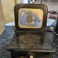 Стара дървена кутия за бижута, козметика, снимка 1 - Антикварни и старинни предмети - 43184604