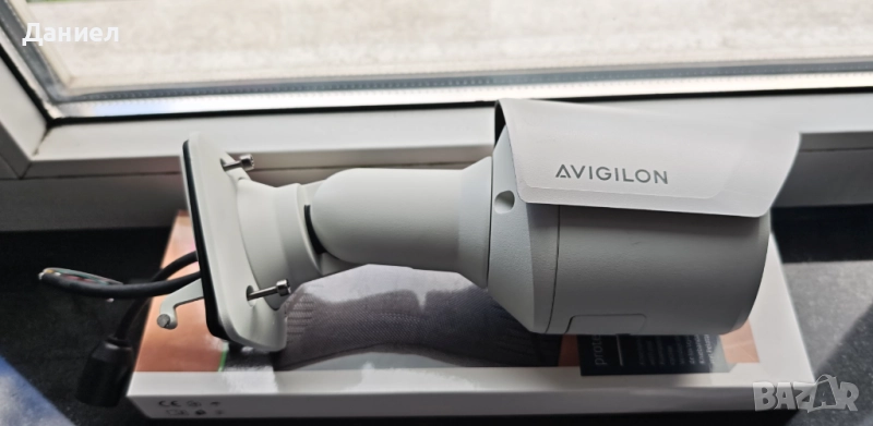 5MP IP булет камера Avigilon H6SL с варио обектив Made in Canada, снимка 1