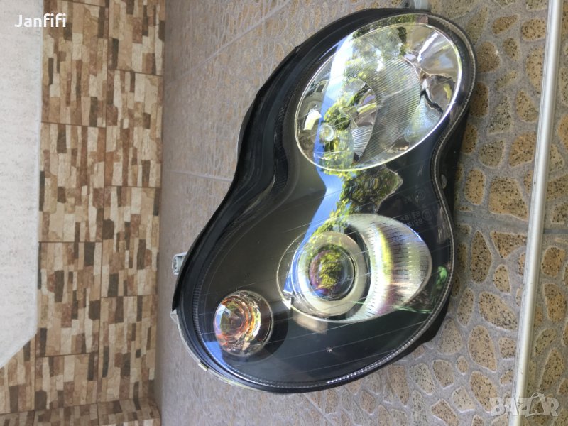 Продавам преден десен фар за Ц класа -ксенон, снимка 1