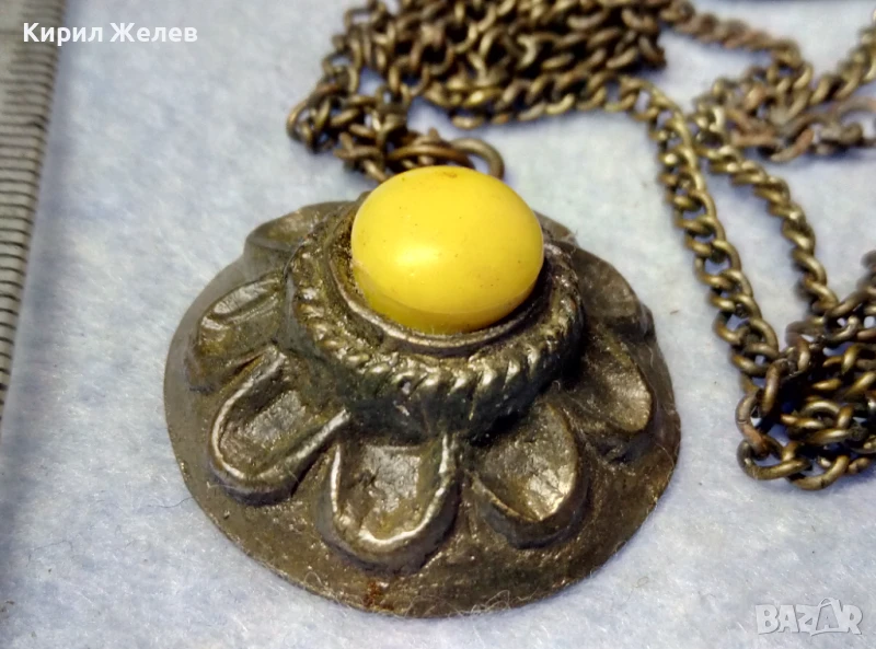 Стар ЕТНО АРТ БРОНЗОВ МЕДАЛЬОН с БРОНЗИРАНА СТОМАНЕНА ВЕРИЖКА , снимка 1