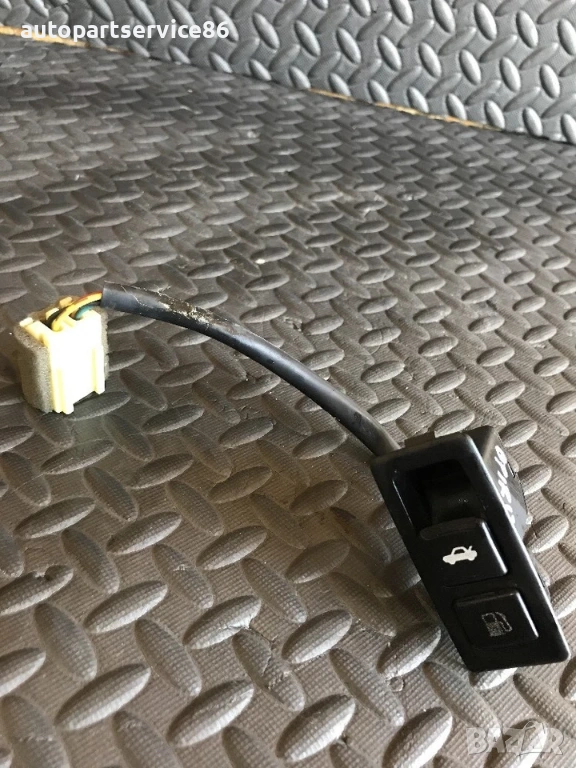 Превключвател за отваряне на резервоар на врата за KIA Opirus 3.5 (2006), снимка 1