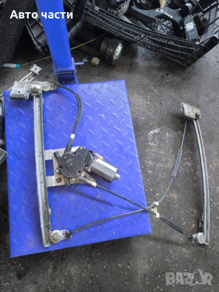 0130821679 Механизъм за повдигане на преден десен прозорец за VOLKSWAGEN GOLF III, снимка 1