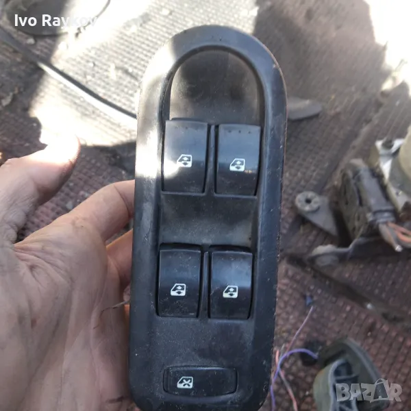 Бутони ел. стъкла за  Renault Scenic II Minivan  8200160603, снимка 1