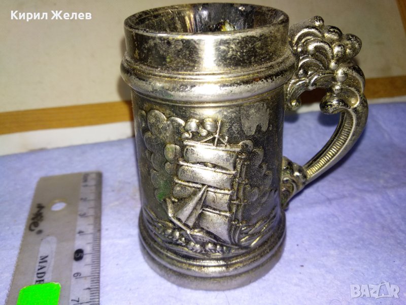 Стар КОЛЕКЦИОНЕРСКИ РУСКИ ЦИНКОВ КАПИТАНСКИ СВЕЩНИК - ЧАШКА с ОРНАМЕНТИРАНИ ВЕТРОХОД и ОРЪДИЕ 42644, снимка 1