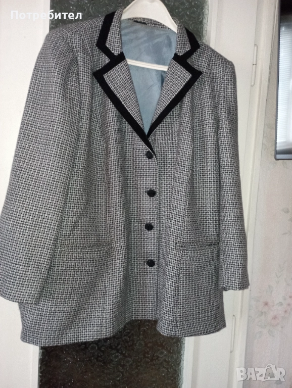 Дамски вълнен  костюм – пола и сако за едри дами  , снимка 1