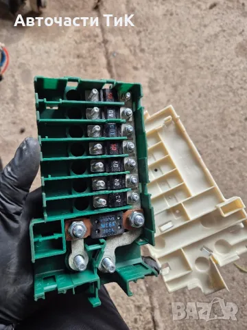 Кутия с бушони БМВ Х5 Е53