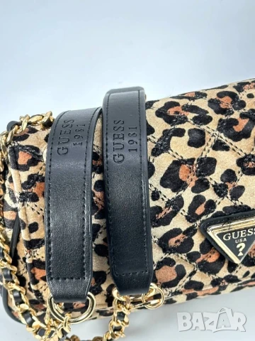 чанти 28х17см с леопардов принт guess , снимка 4 - Чанти - 50731608