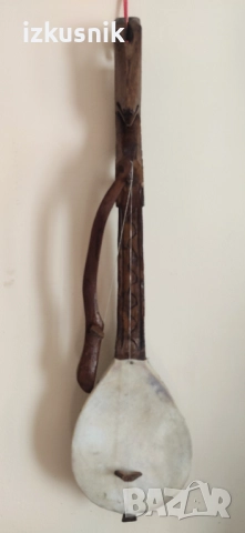Автентична, резбована балканска гусла