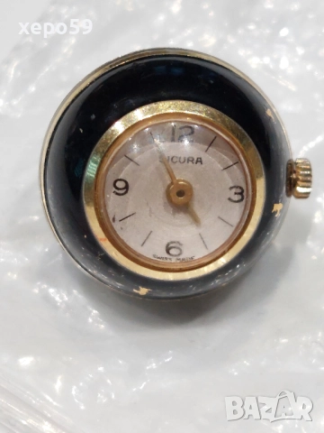 Дамски часовник-колие топка с емайл, 450 лв