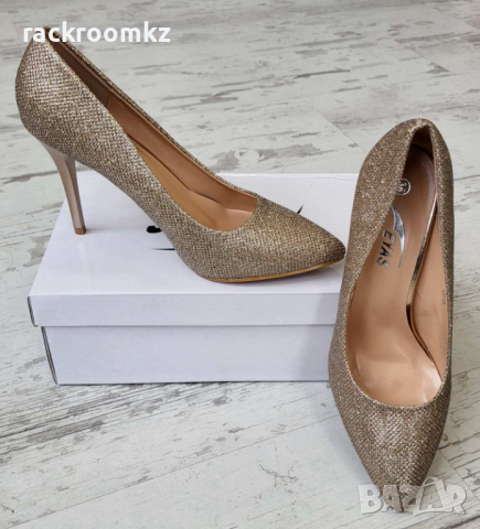 Атрактивни златисти обувки на висок ток , снимка 4 - Дамски обувки на ток - 36536046