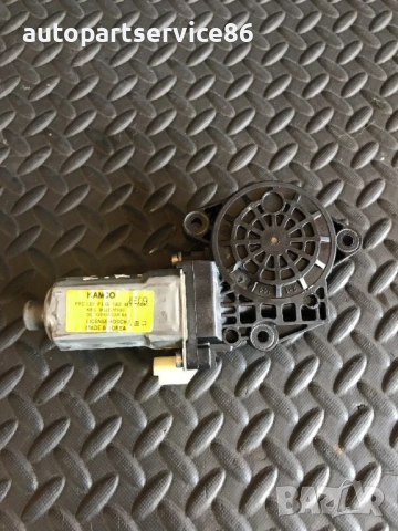 Мотор на стъкло за задна дясна врата за KIA Sportage (2005-2009) 98820-1F100