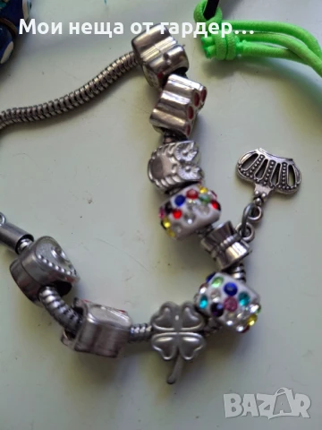 Гривни разни,ръчна изработка. Лондон , снимка 2 - Гривни - 50971909