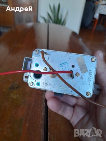 Стар Автомобилен часовник VDO Quartz, снимка 4 - Други ценни предмети - 43595853