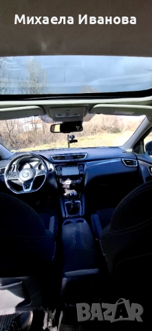 Nissan Qashqai, снимка 6 - Автомобили и джипове - 52915885