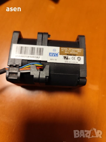 Продавам вентилатори за сървъри и други 40 х 40 мм