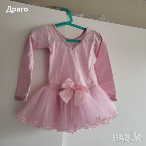 Розова рокля за възраст 5г, снимка 2 - Детски рокли и поли - 52346272