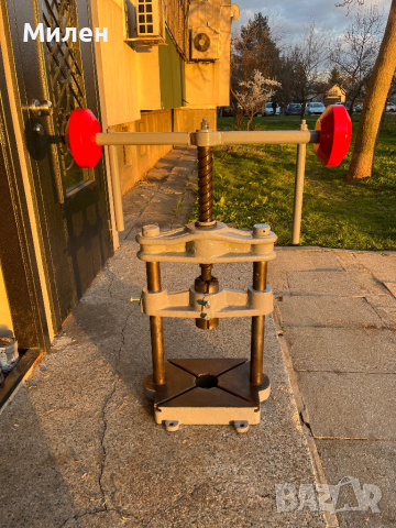 Винтова преса