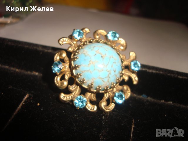 СТАРИННА АРТ ДЕКО ПОЗЛАТЕНА БРОНЗОВА БРОШКА с ЕСТЕСТВЕН ТЮРКОАЗ и САПФИР-КРИСТАЛ КАМЪНИ , снимка 6 - Други - 32266761