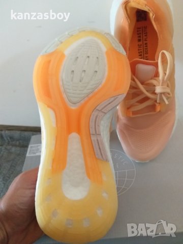 adidas UltraBoost 22 'Flash Orange - страхотни дамски маратонки НОВИ, снимка 7 - Маратонки - 43048903