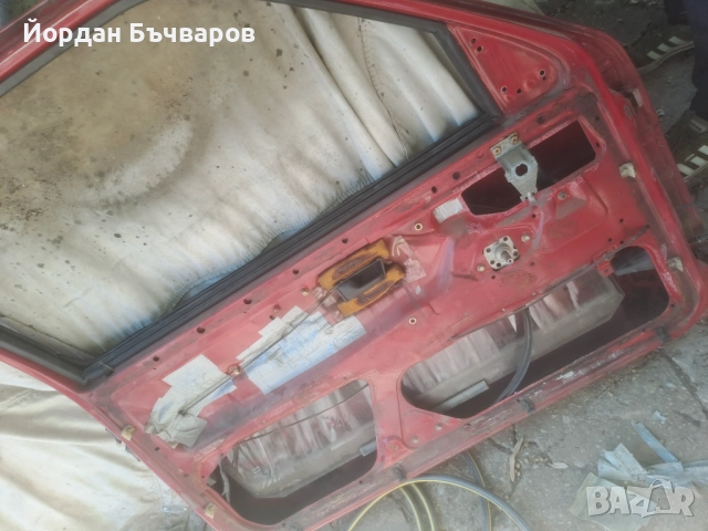 Врати от 2 врато купе 1990г. голямото стъкло за VW Golf & Jetta Coupe Mk2 , снимка 3 - Части - 52393317