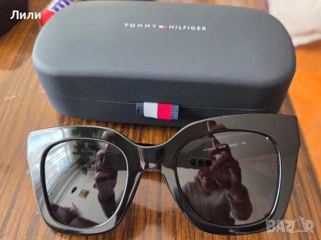 Слънчеви очила Tommy Hilfiger 