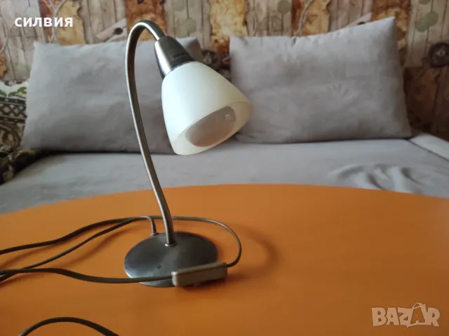 настолна лампа, снимка 2 - Настолни лампи - 49139211