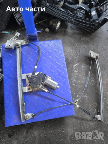 0130821679 Механизъм за повдигане на преден десен прозорец за VOLKSWAGEN GOLF III