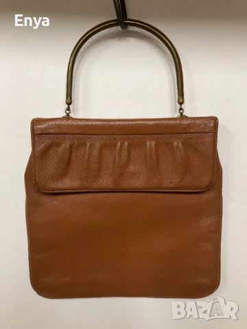 Дамска ретро чанта с твърда дръжка