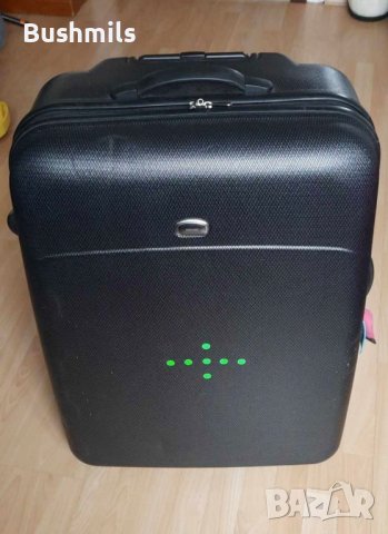 Куфар за пътуване Две дръжки Двете дръжки, едната в горната част и едната отстрани, ви позволяват да, снимка 5 - Куфари - 44101821