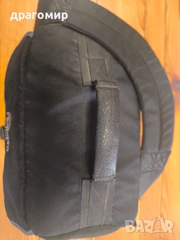 LOWEPRO Nova-4 фотографска чанта , снимка 2 - Чанти, стативи, аксесоари - 51372770
