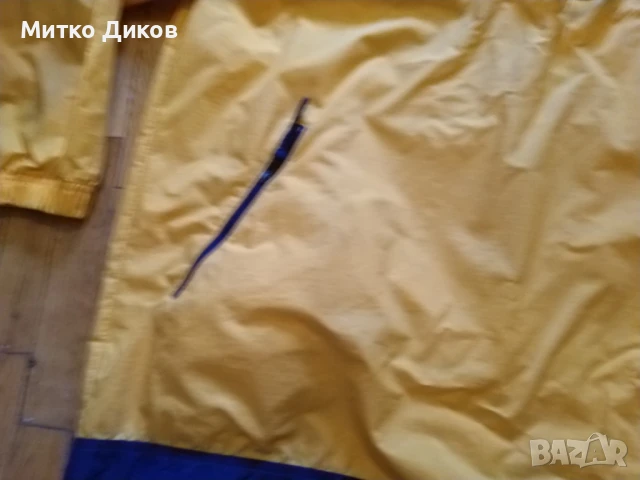Адидас марково яке с голяма емблема размер ХЛ реален , снимка 3 - Спортна екипировка - 51007074