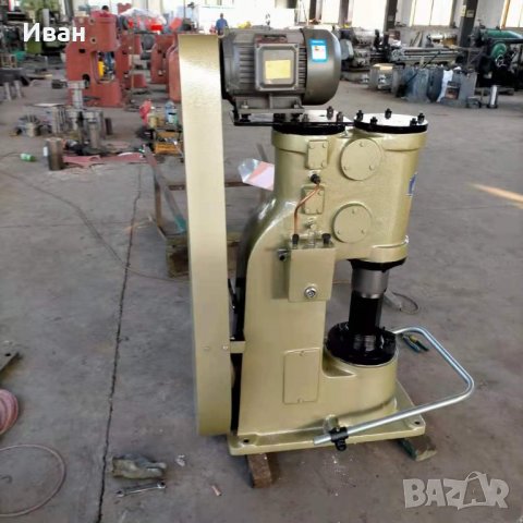 Пневматичен чук, снимка 2 - Хидравлични и пневматични чукове - 38457088