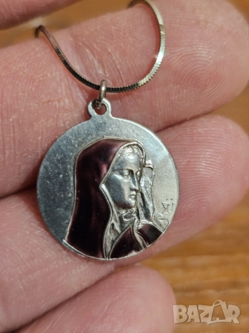 Старинен сребърен медальон Дева Мария, богородица с емайл  сребърна икона на богодорица сребро