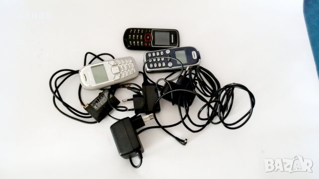 Лот стари мобилни телефони и зарядни, снимка 2 - Други - 26750006