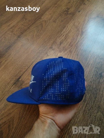 nike air hybrid true red cap royal - страхотна шапка КАТО НОВА, снимка 5 - Шапки - 51203523