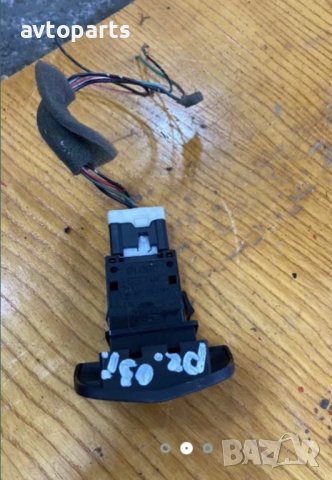 Nissan primera 2003година копче аварийни, снимка 2 - Части - 40428687