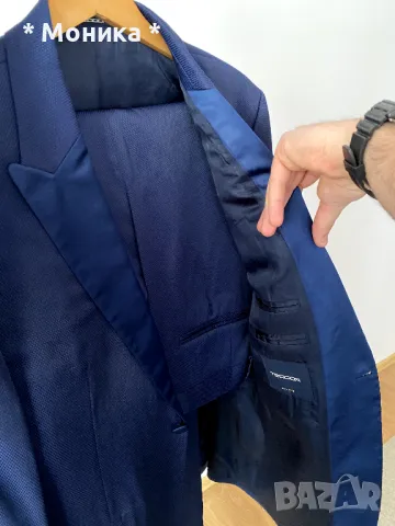Елегантен мъжки син костюм Теодор (Slim Fit) – отлично състояние, снимка 10 - Костюми - 48926465