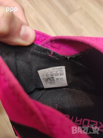 Футболни обувки Adidas Predator , снимка 5 - Детски обувки - 43612864