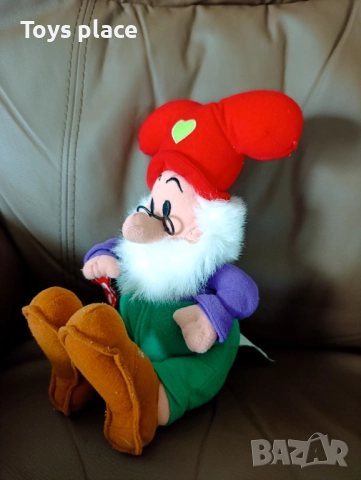 Плюшена играчка Disney Snow White Коледен гном Коледно джудже, снимка 3 - Плюшени играчки - 52438503