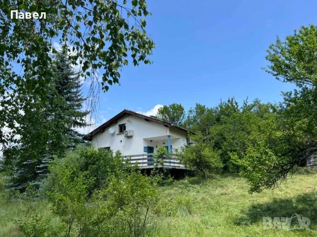 Продавам уютна вила с панорамна гледка в село Комщица, Годечко, на 78 км от София, снимка 14 - Вили - 50747166