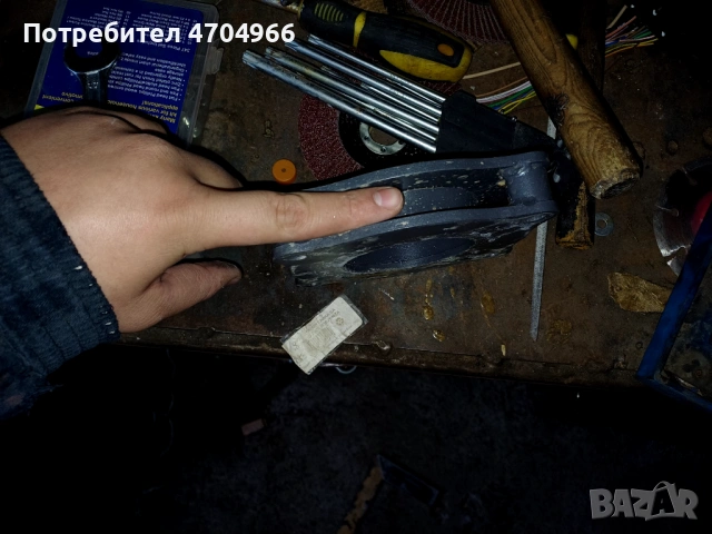 Продавам дистанционни втулки за тоарег 2002g-2007g, снимка 5 - Автомобили и джипове - 53054365