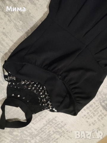 Рокля с гол гръб 