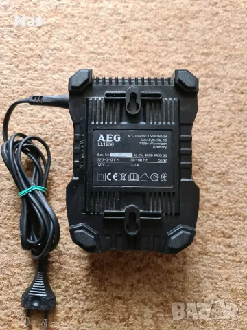 Продавам зарядно AEG 12V, снимка 3 - Винтоверти - 50434944