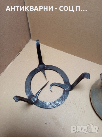 Комплект Соц Стари Ръчно Ковани Медно Менче Със Саджек Пиростия За Огнище 2.5лт Номер 5., снимка 5 - Антикварни и старинни предмети - 51477139