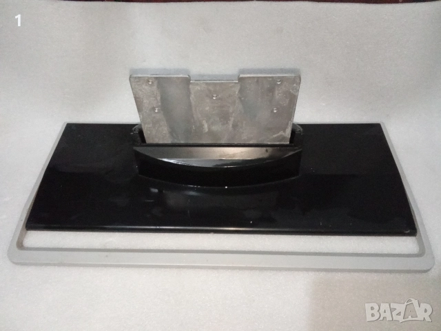 Стойка за голям телевизор, снимка 5 - Стойки, 3D очила, аксесоари - 52882399