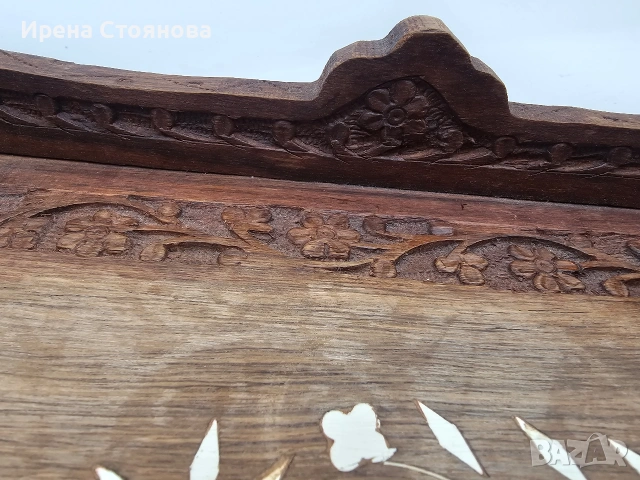 Винтидж табла за сервиране с ръчно резбовани флорални елементи, произход Индия около 1970 г. , снимка 17 - Декорация за дома - 53391619
