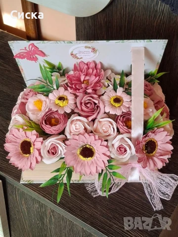 Кутия книга със сапунени цветя страхотен подарък за всеки специален павод, снимка 12 - Подаръци за жени - 40950715